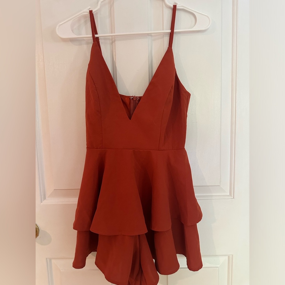 Princess Polly • The Flores Romper in Rust sz 2